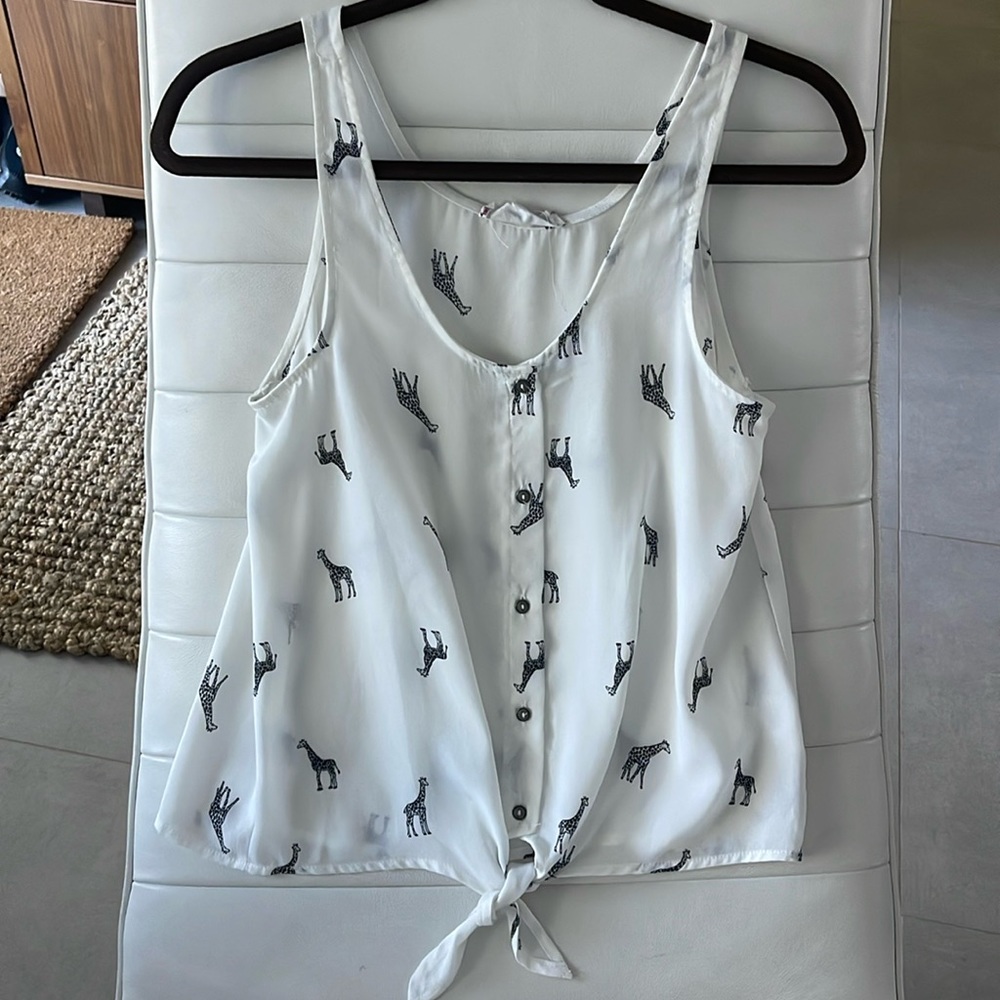 Women small button down white and black Giraffe print sleeveless front knot